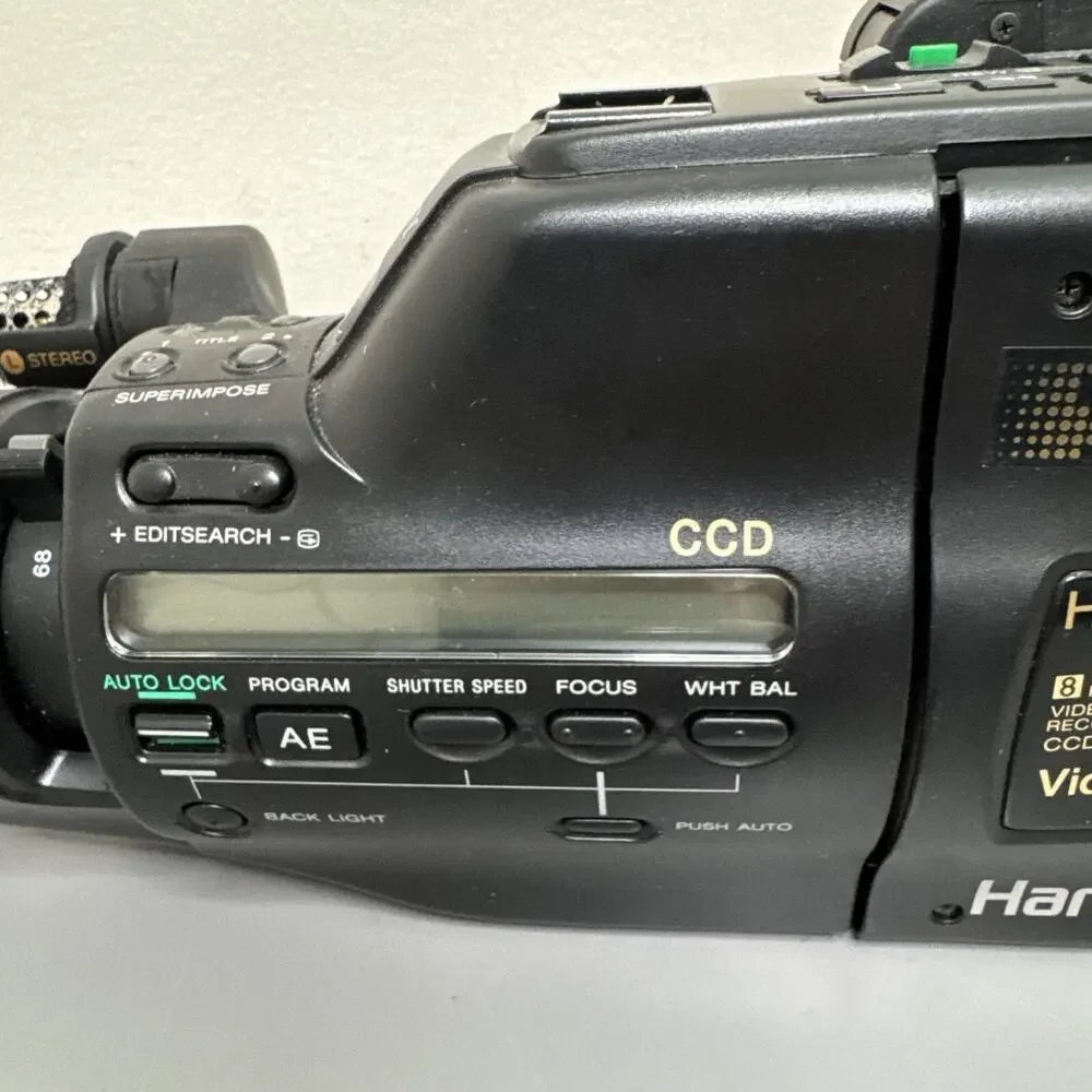 Sony Handycam NTSC Video 8 CCD-F77 Camcorder & Battery Black